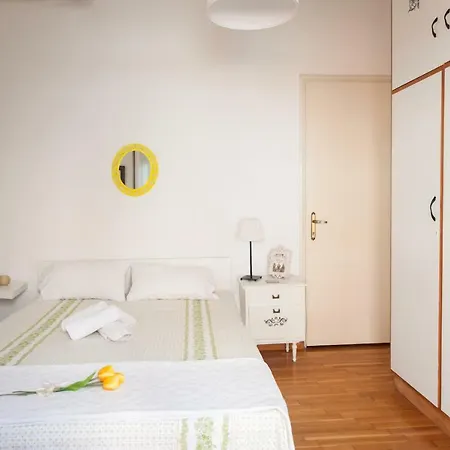 Spacious 3bdrm Cozy House 15' From City Center 塞萨洛尼基